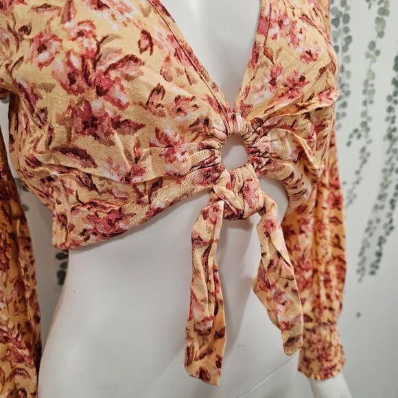 Band of the Free Bay Tie Front Crop Long Sleeve Floral Top Sz XS - Picture 5 of 10